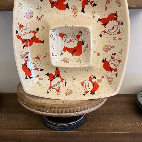 Christmas!  Santa.  MCM. Vintage Melamine Fun Santa Chip and Dip Server - Picture 2 of 2
